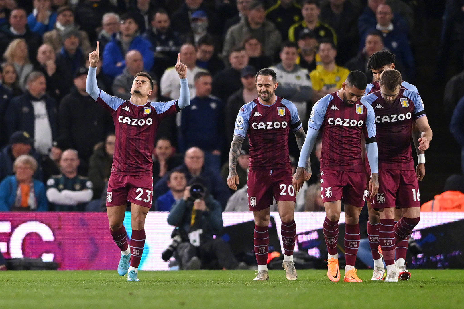 她沉着冷静 她沉着冷静